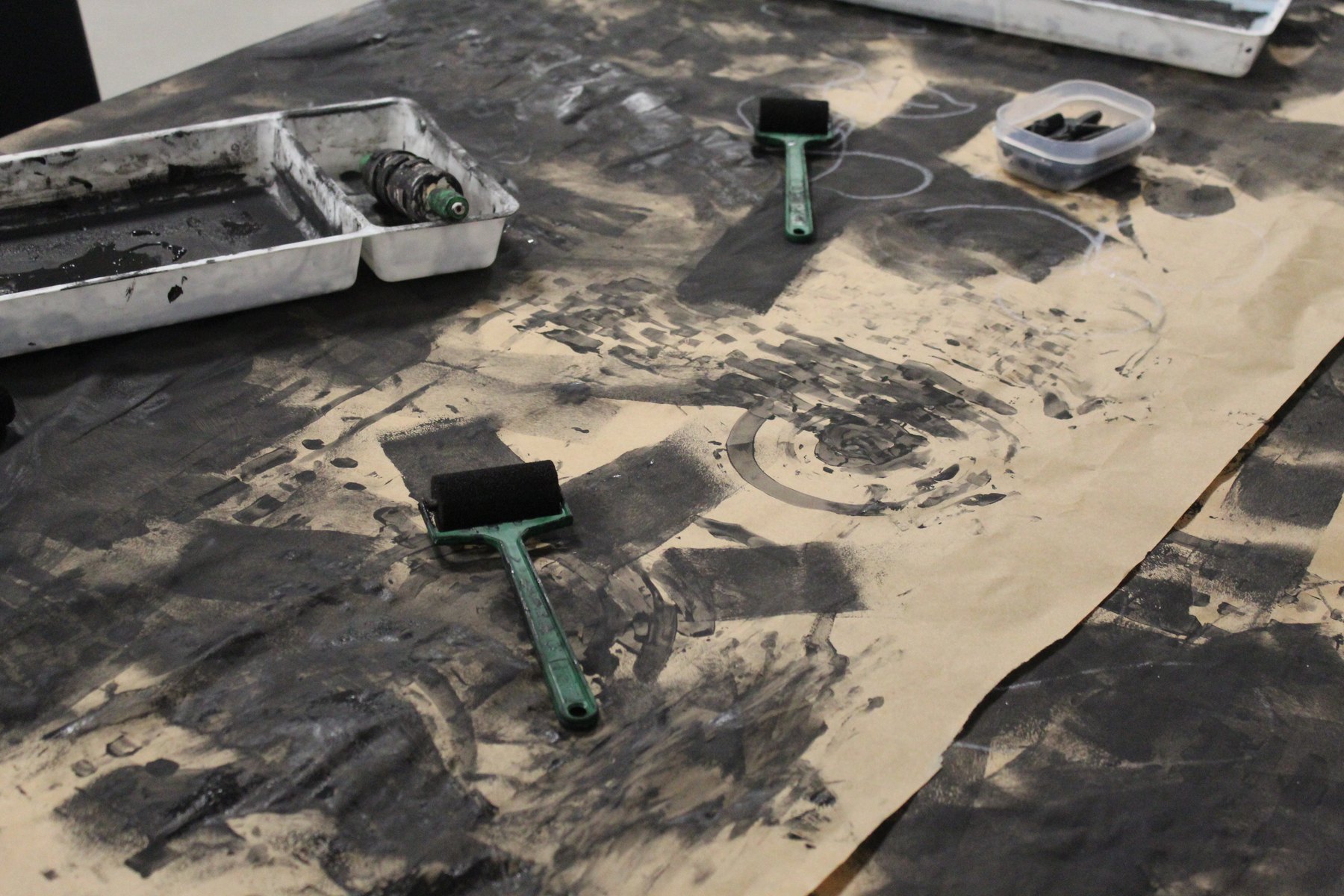 Talleres puntuales de Createctura en el Centro Cívico Cazoña: materia negra.