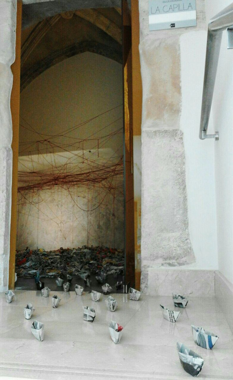Restos y objetos en el espacio después de la activación.